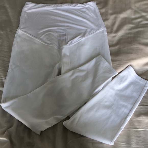 $30 for 2! Hue Ultra Soft Denim Maternity Pants - Picture 4 of 8